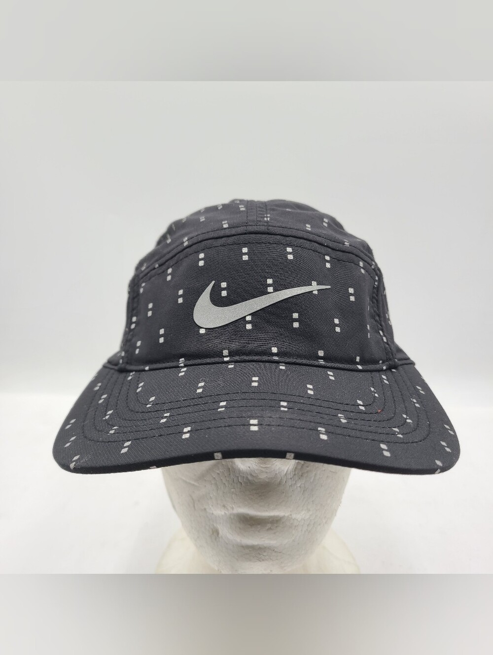 B55 Vintage Nike AW84 Dri-Fit 5 Panel Reflective Gray Running Adjustable Hat